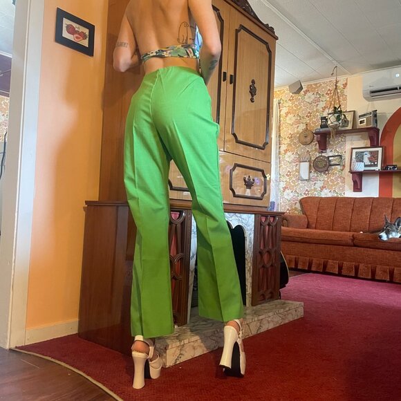 DEADSTOCK 1970s vintage green pleated fake pocket double button flare pants! - Picture 11 of 15